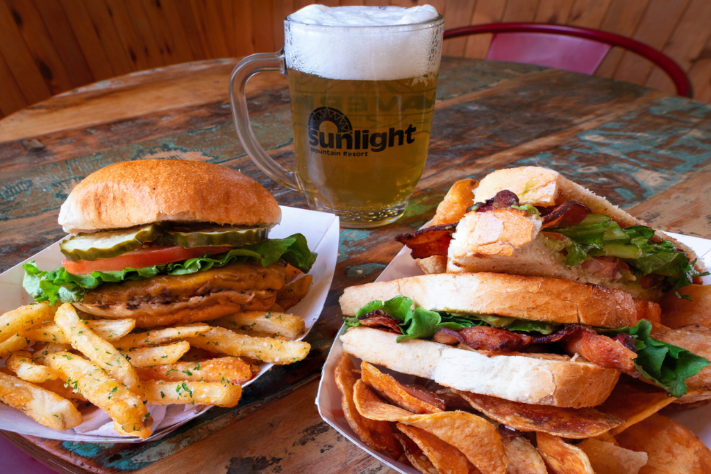 Food options at Sunlight Mountain Grizz Grill