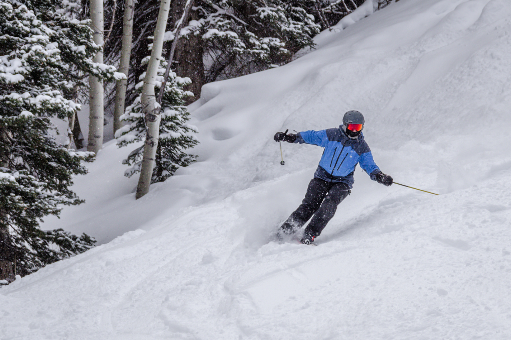 Skier on Primo Run at Sunlight Mountain Resort